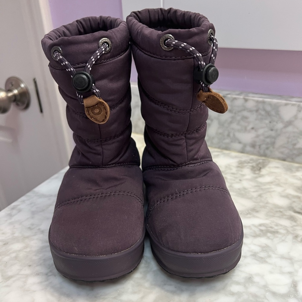 Girls Bogs boots size 10